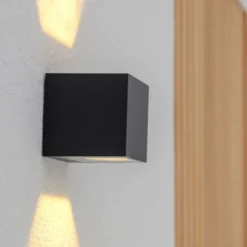 Antidark Arca udendørs væglampe, H10 cm