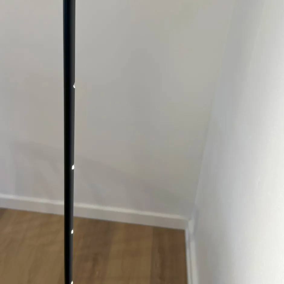 Antidark String F1 gulvlampe