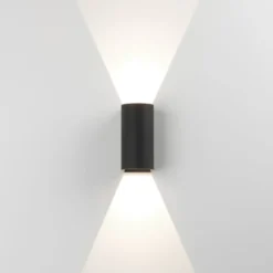 Astro Dunbar udendørs væglampe, sort, H16 cm