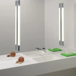 Astro Palermo spejllampe, 90 cm