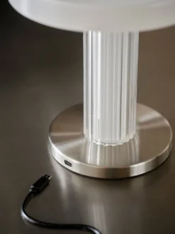 Dftp Trezzi genopladelig bordlampe