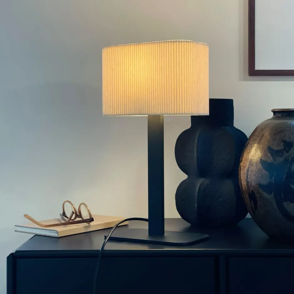 Dyberg Larsen Calix bordlampe