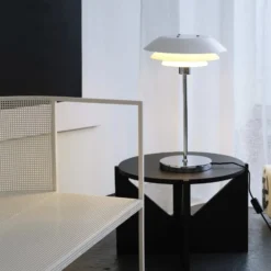 Dyberg Larsen DL31 bordlampe, hvid