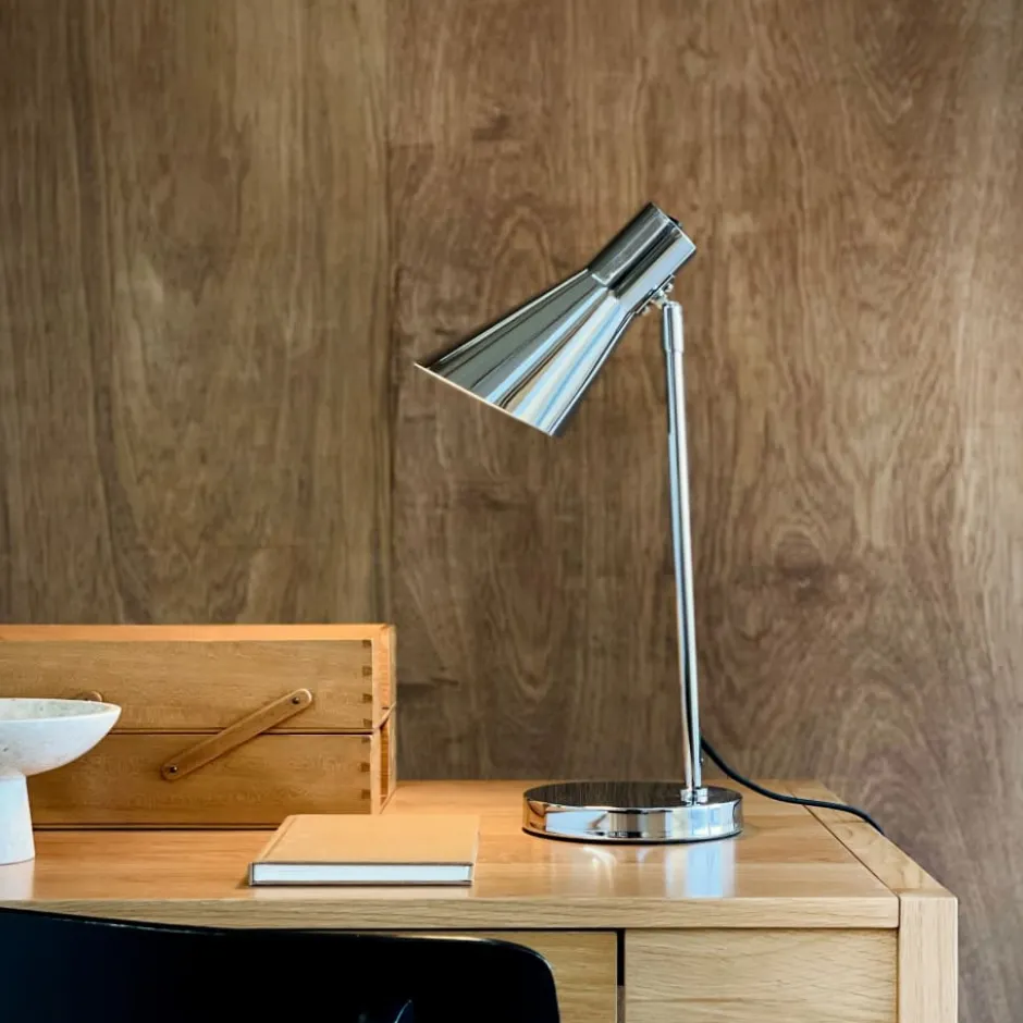 Dyberg Larsen DL12 bordlampe, krom