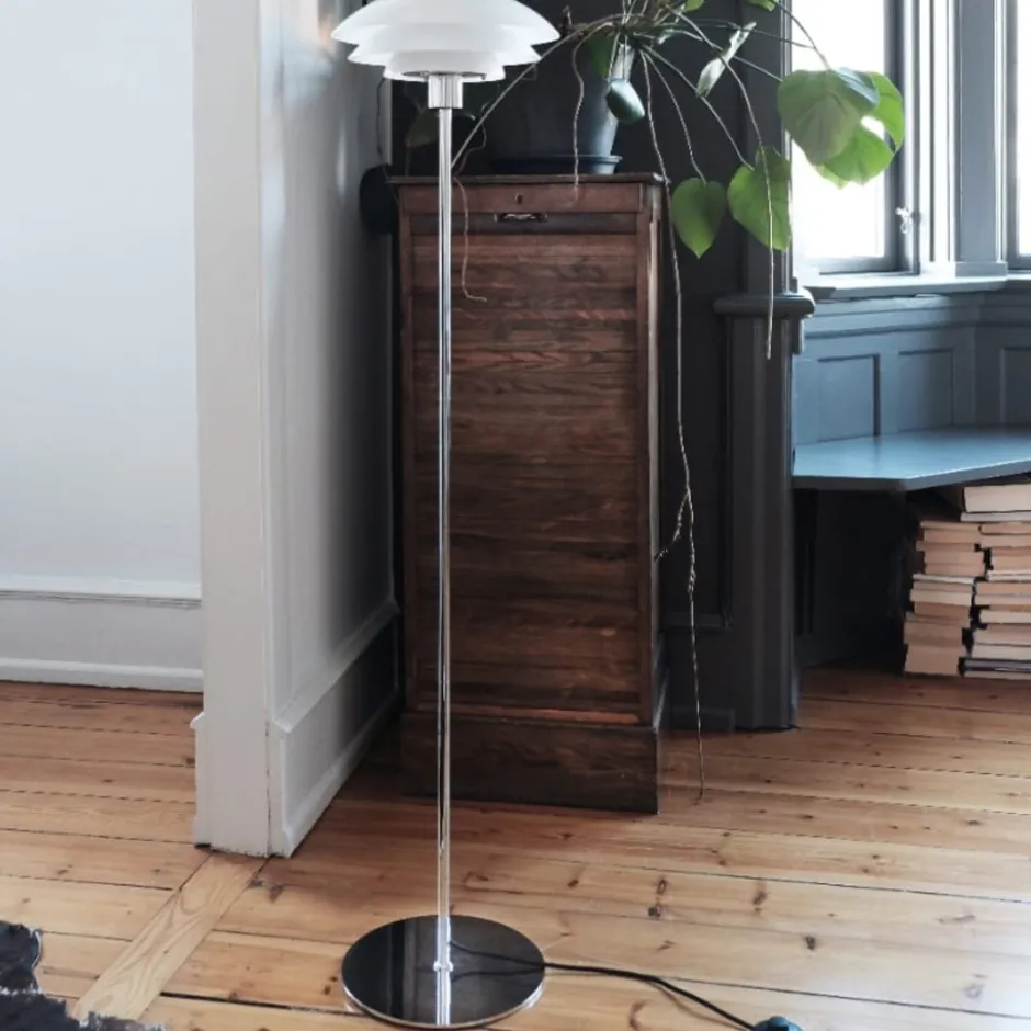 Dyberg Larsen DL31 gulvlampe, opal