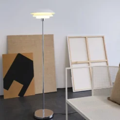 Dyberg Larsen DL31 gulvlampe, opal