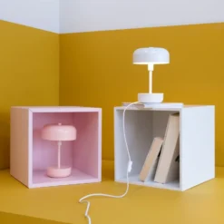 Dyberg Larsen Haipot genopladelig bordlampe, lyserød