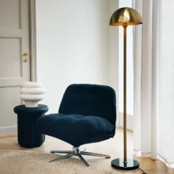 Dyberg Larsen Menton gulvlampe