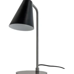 Dyberg Larsen Oswald bordlampe
