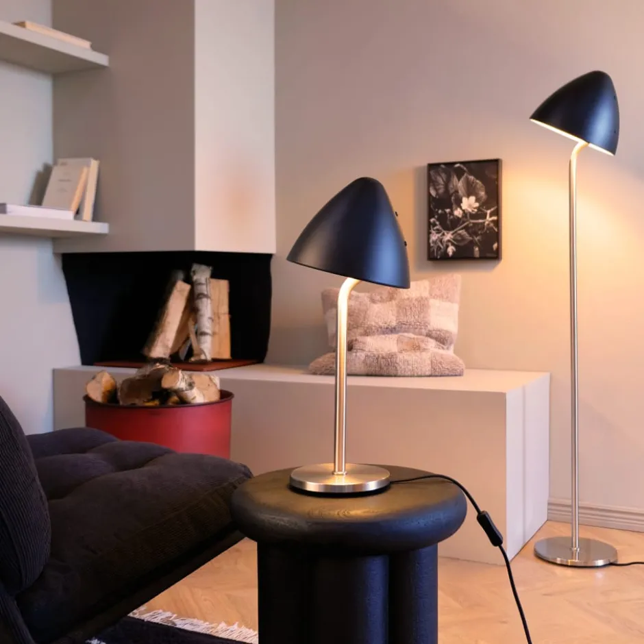 Dyberg Larsen Oulu gulvlampe, børstet stål