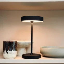 Dyberg Larsen Starlight bordlampe, sort