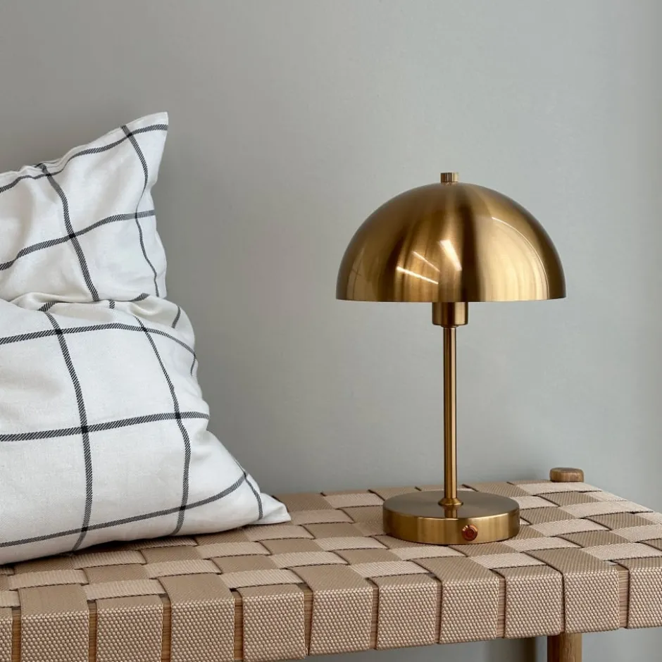 Dyberg Larsen Stockholm genopladelig bordlampe, messing