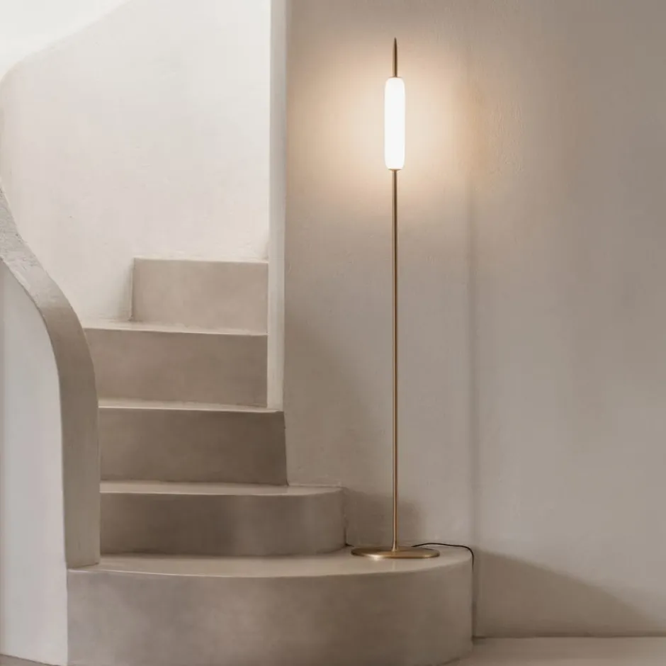 Ekta Living Dunhammer gulvlampe, lys messing