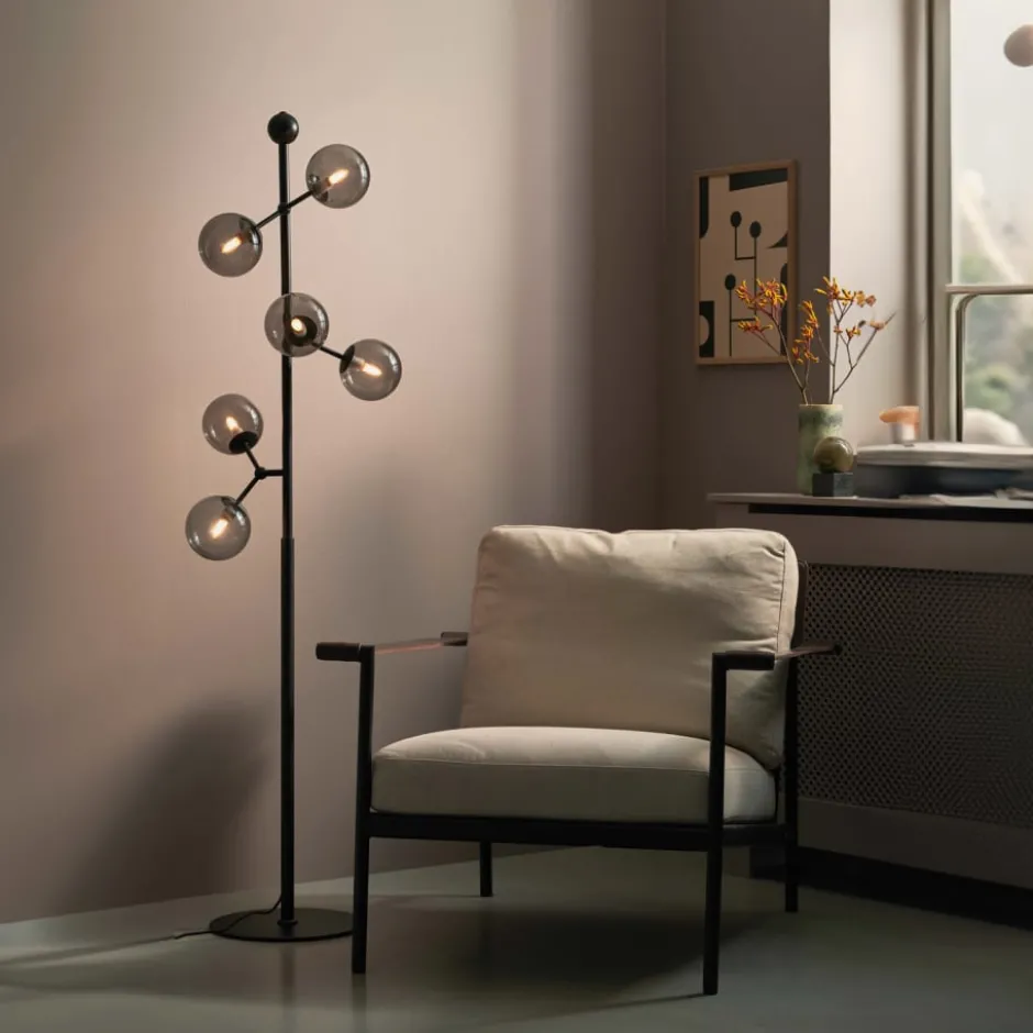 Halo Design Atom gulvlampe, røgfarvet