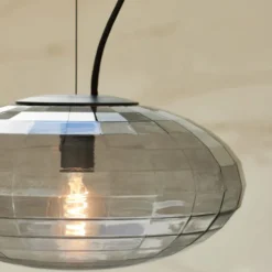 Halo Design Mesh pendel, røgfarvet, Ø28 cm