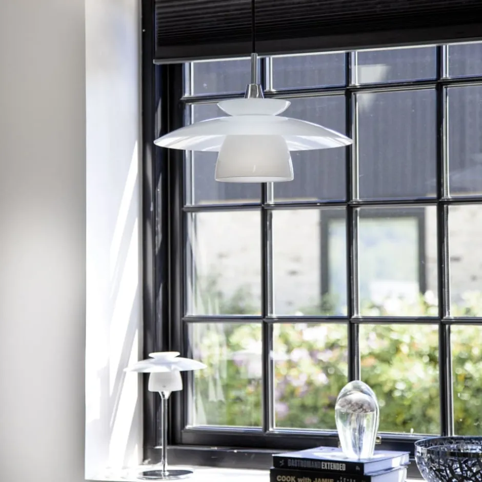 Halo Design Scandinavian bordlampe