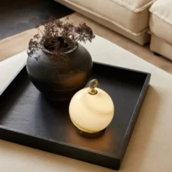 Halo Design Stockholm genopladelig bordlampe, grå