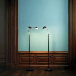 Halo Design Vegas Uplight gulvlampe, sort