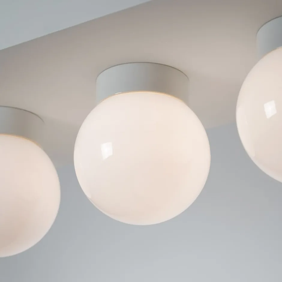 Ifö Electric Classic Globe loftlampe, Ø15 cm, hvid/opal