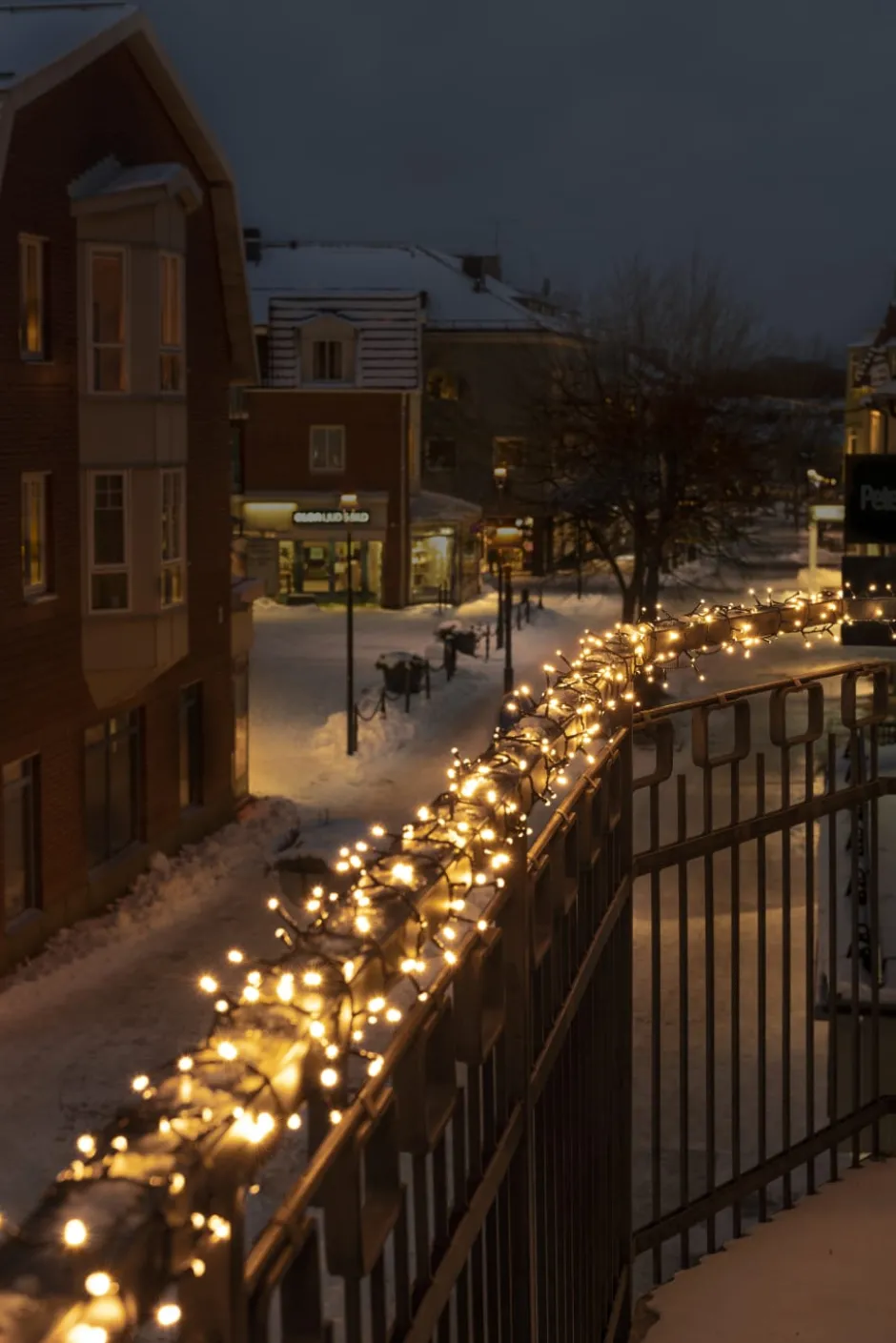 Konstsmide Cluster udendørs lyskæde, 600 varm hvide lys, 13,18 meter