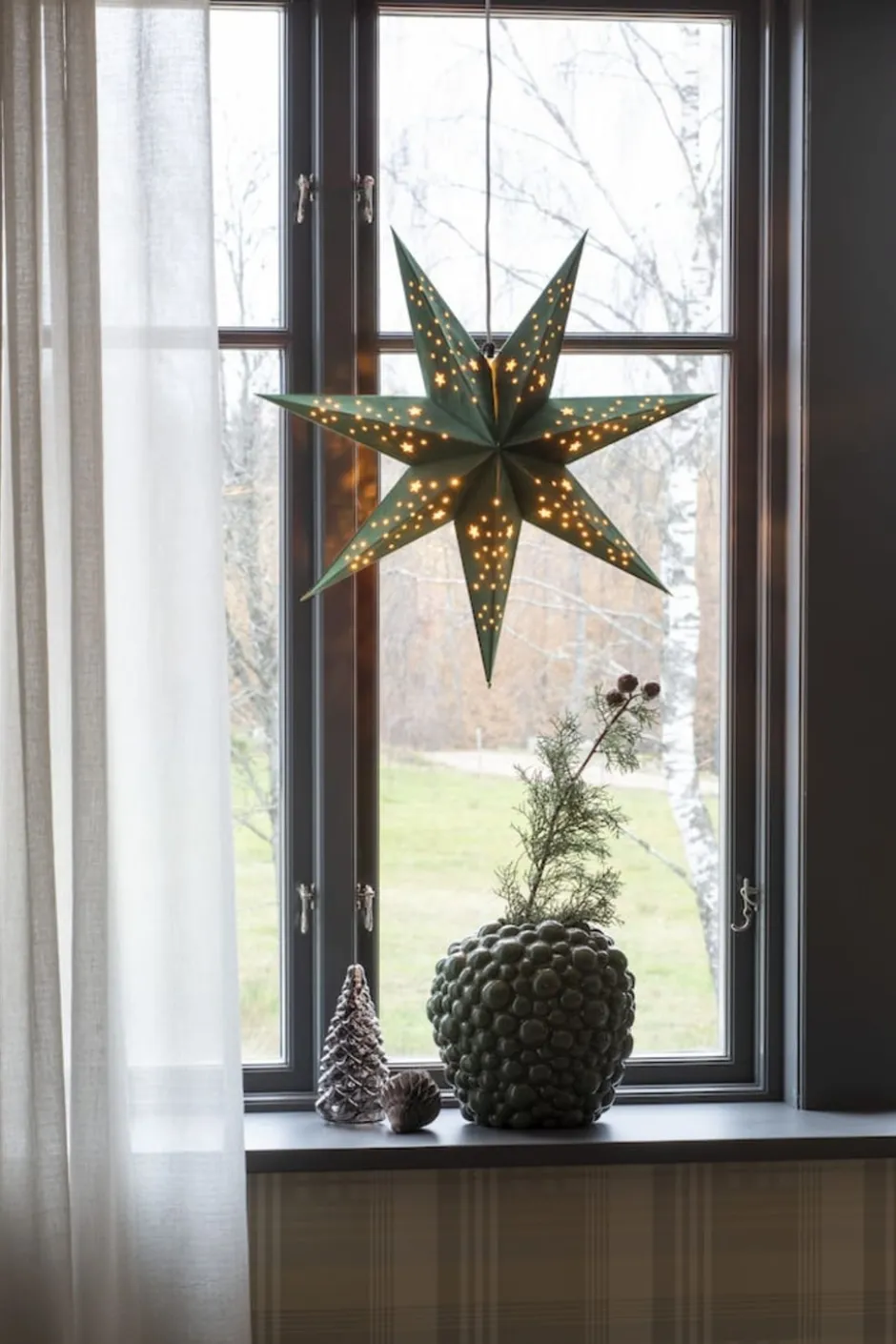 Konstsmide julestjerne med lys, 60 cm, grøn