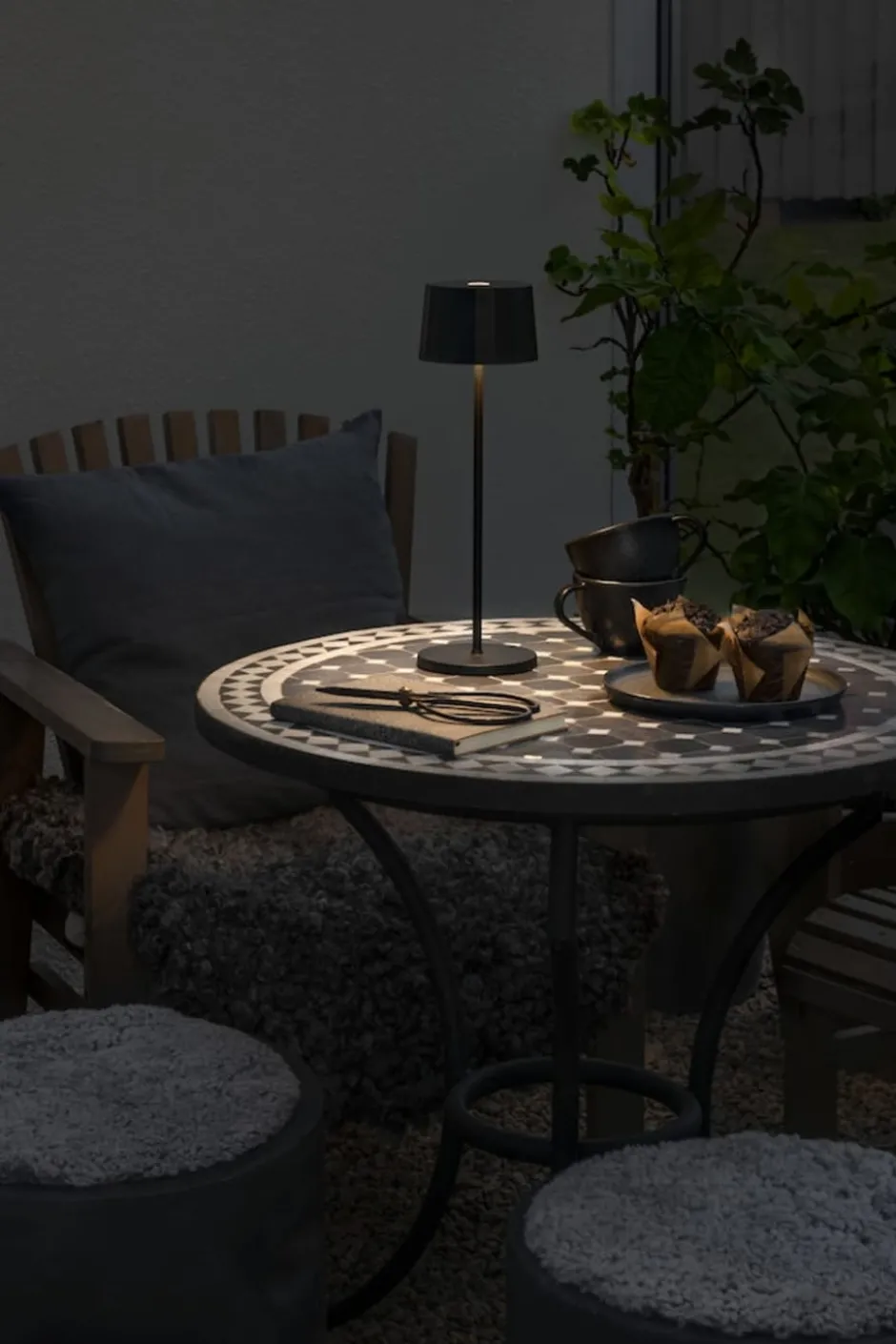 Konstsmide Positano genopladelig udendørs bordlampe, sort