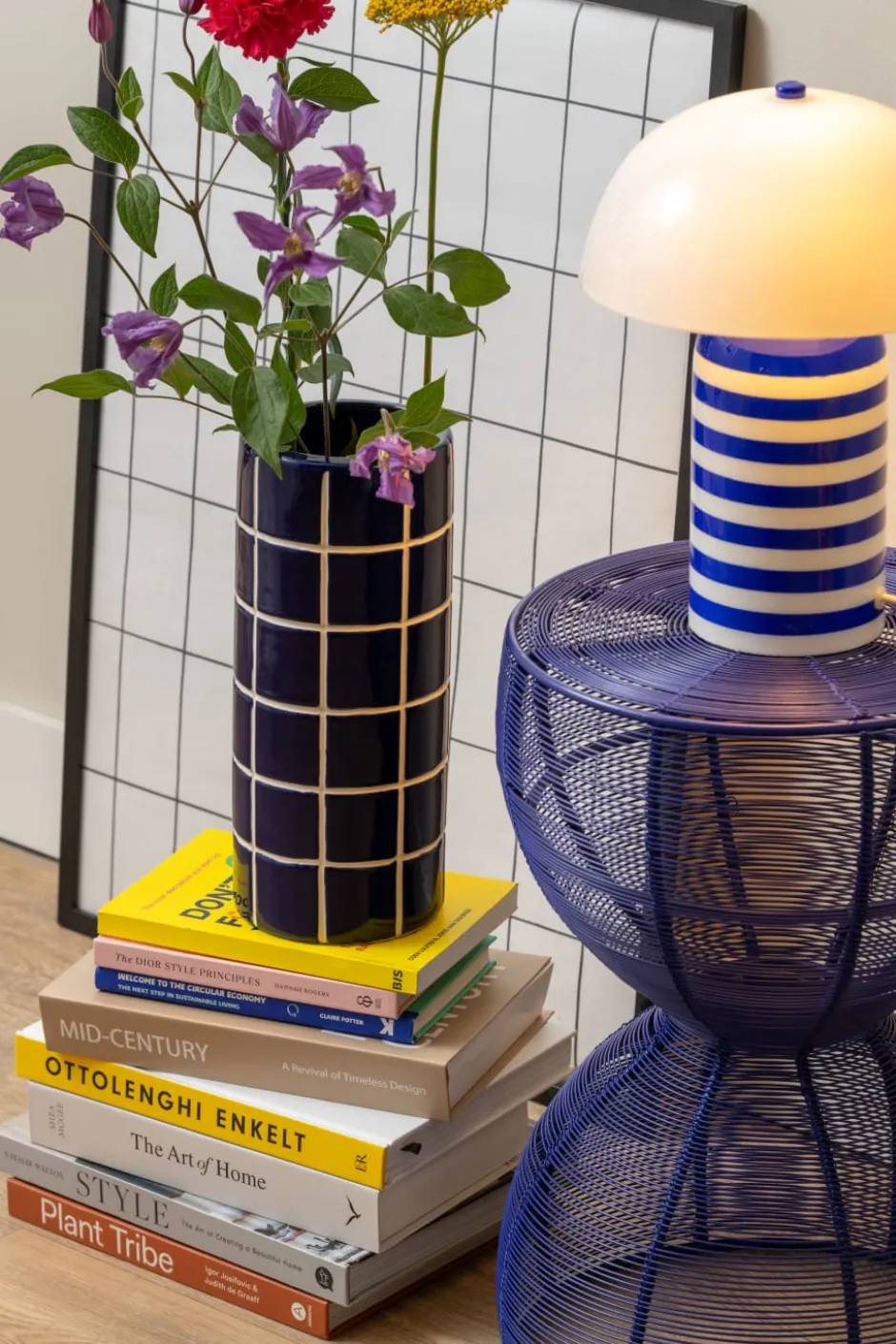 Leitmotiv Rayado Retro bordlampe, stribet blå
