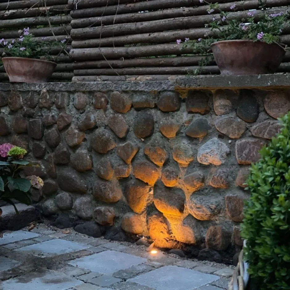 Light By Juhl chaussesten med Cosmos sort spot, 9x9x9 cm, earl blue