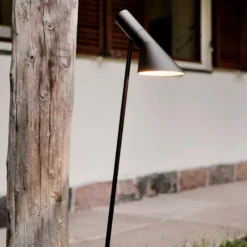 Louis Poulsen AJ Garden havelampe, 3000K, anker, høj