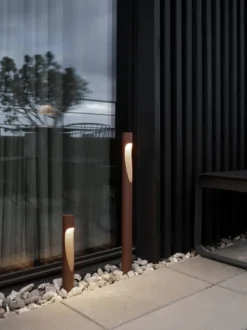 Louis Poulsen Flindt Garden havelampe, 3000K, anker, corten, lav