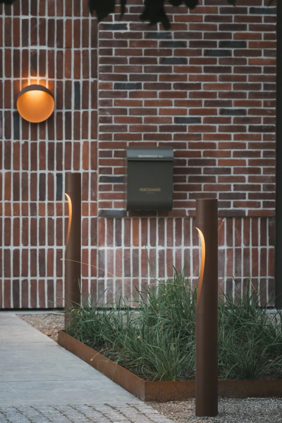 Louis Poulsen Flindt udendørs væglampe, 3000K, corten, Ø30 cm