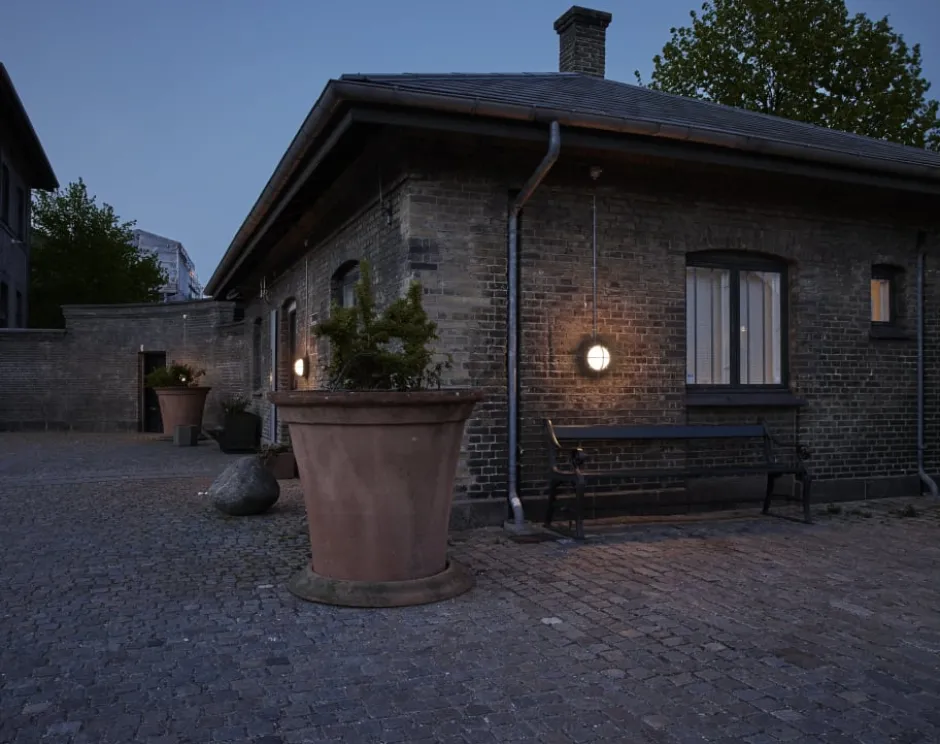 Louis Poulsen skotlampe, 4000K, uafskærmet, opal aluminium