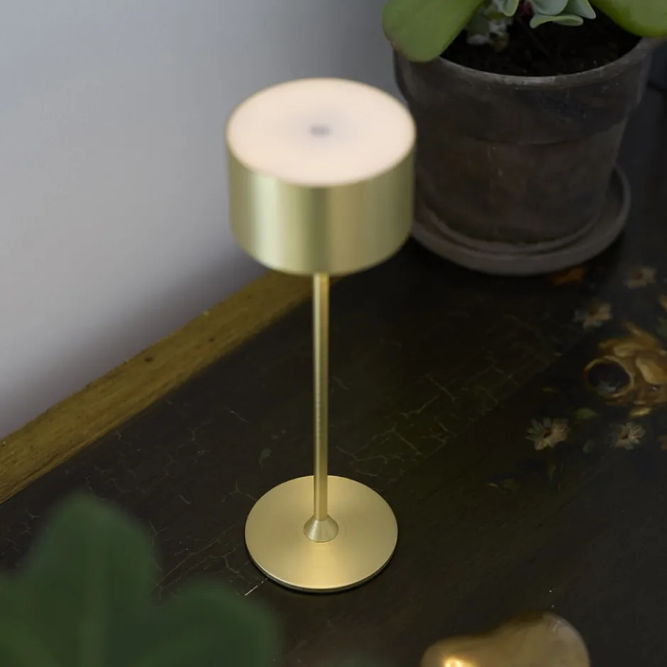 Nielsen Light Bistro genopladelig bordlampe, børstet messing