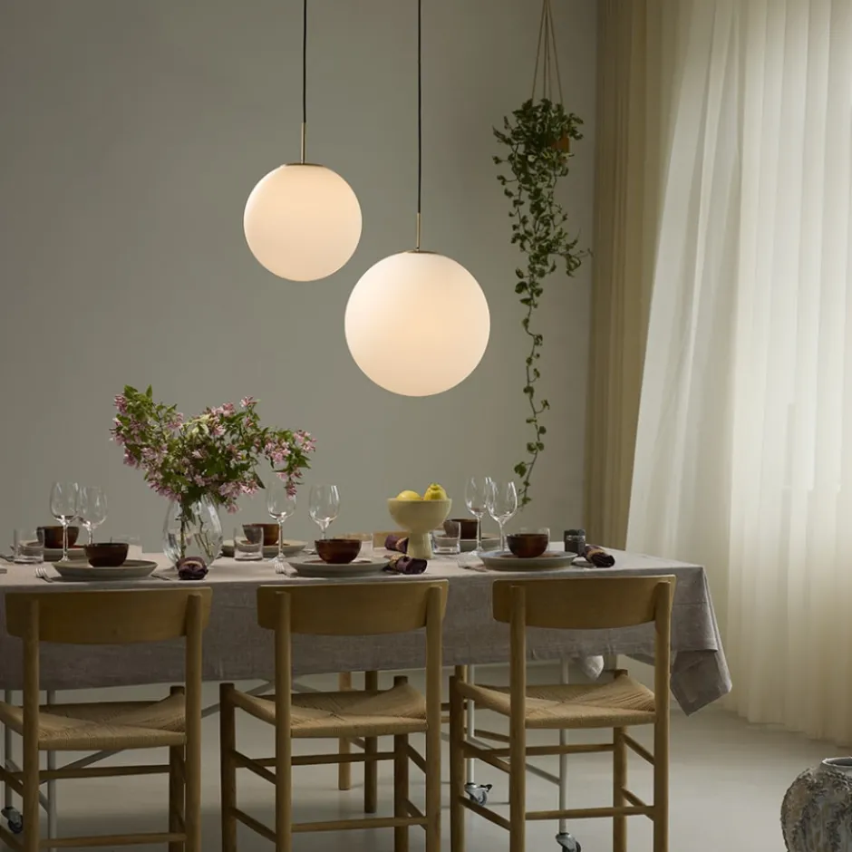 Nielsen Light Nora cafependel, opal/messing, Ø40 cm