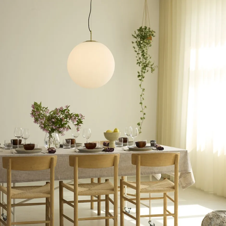 Nielsen Light Nora cafependel, opal/messing, Ø50 cm