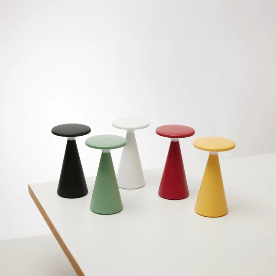 Nielsen Light Nyhavn genopladelig bordlampe, rød