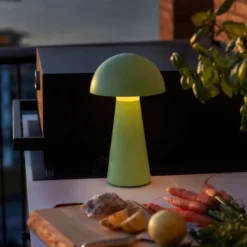 Sirius Sam genopladelig bordlampe, grøn