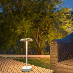 SLV Vinolina One genopladelig bordlampe, hvid