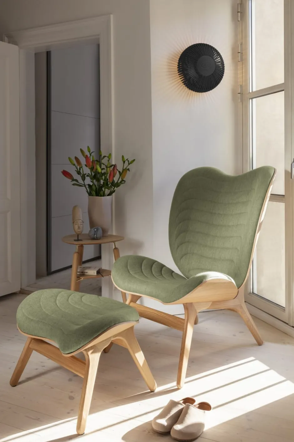 Umage Clava Up Wood væglampe, sort træ, Ø49 cm